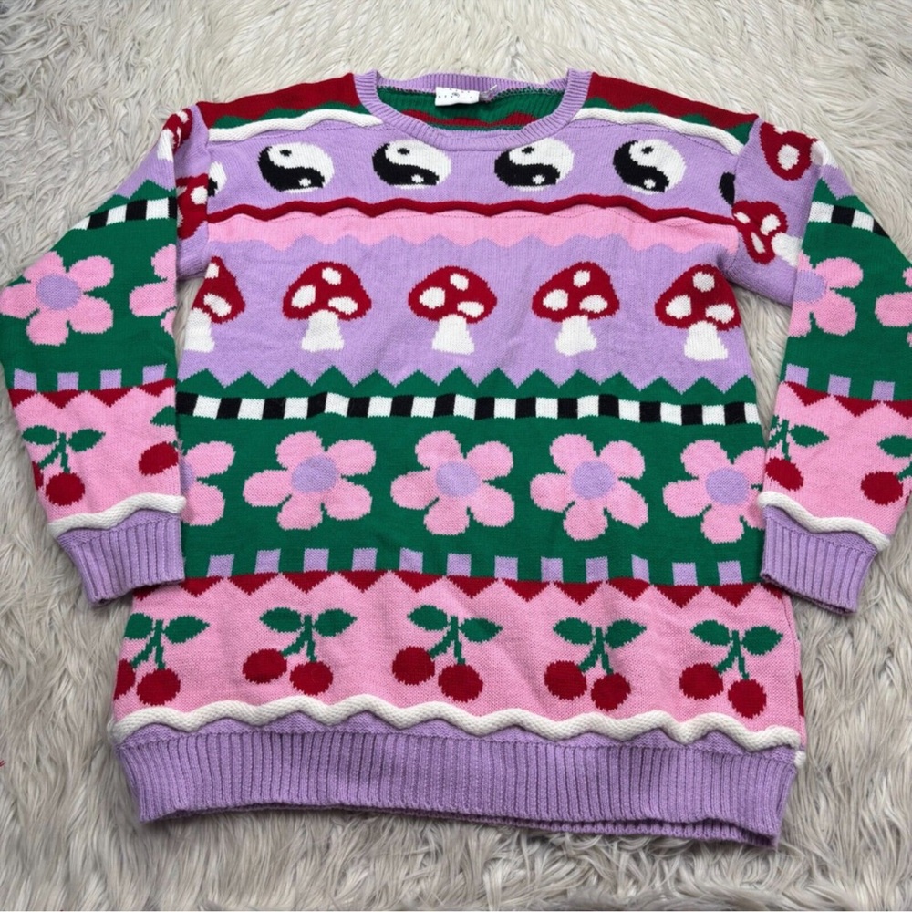 Daisy Street Women's 10 Oversized Novelty Sweater Mushrooms Yin Yang Cherries